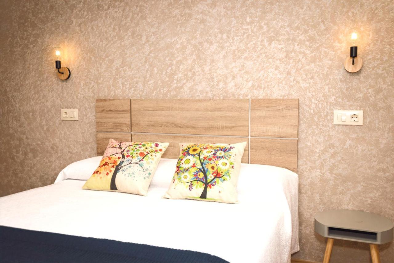 Apartamentos Navalin 塔皮亚德卡萨列戈 外观 照片