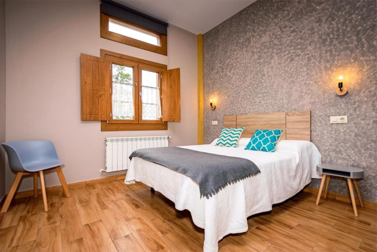 Apartamentos Navalin 塔皮亚德卡萨列戈 外观 照片