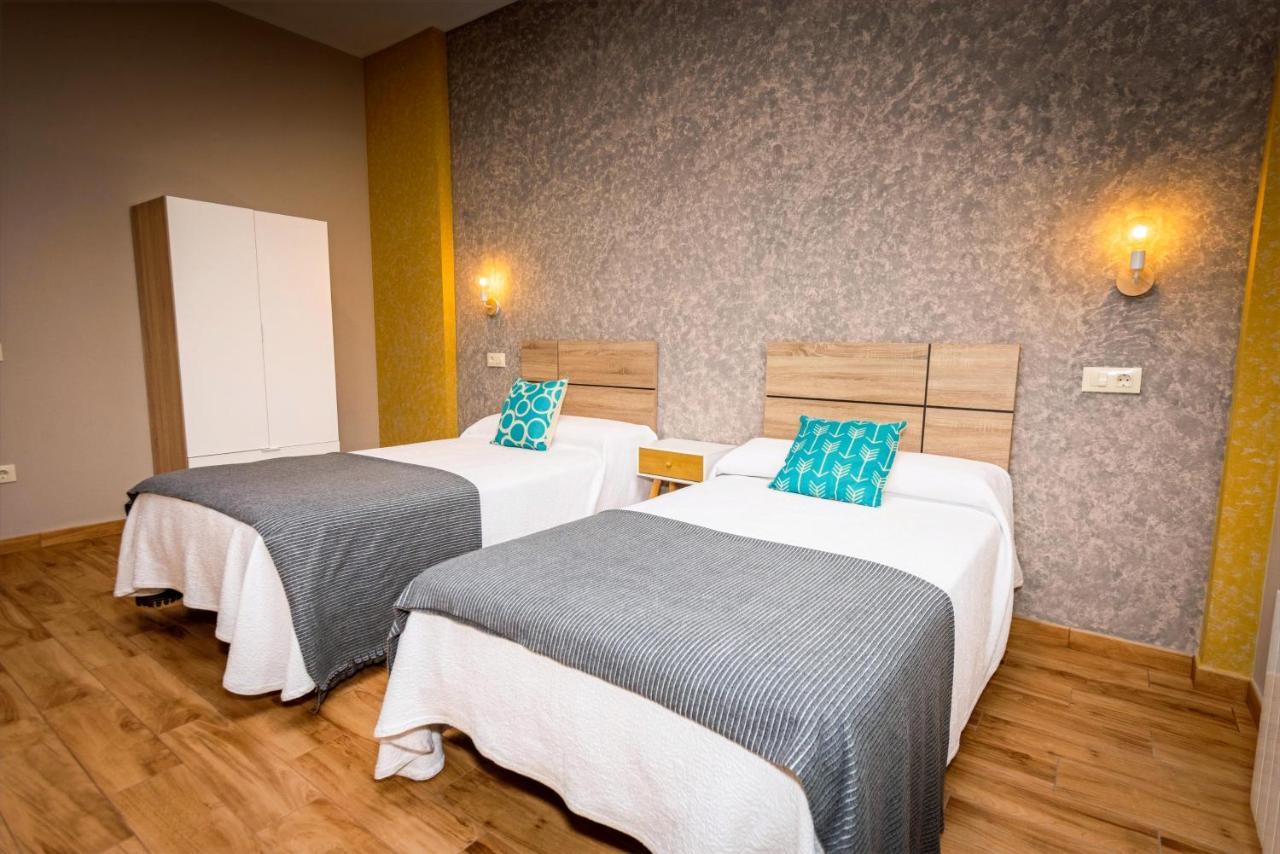 Apartamentos Navalin 塔皮亚德卡萨列戈 外观 照片