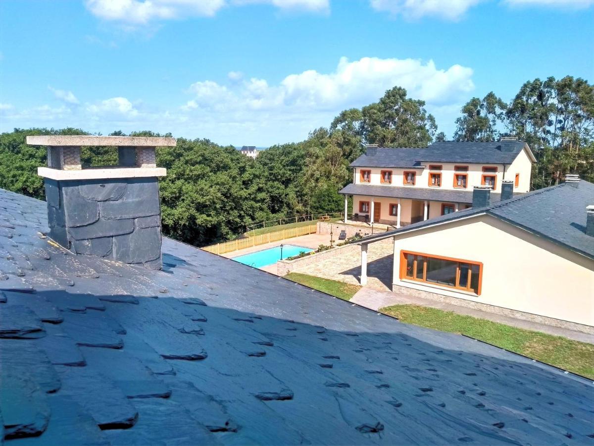 Apartamentos Navalin 塔皮亚德卡萨列戈 外观 照片