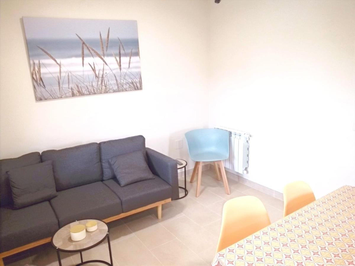 Apartamentos Navalin 塔皮亚德卡萨列戈 外观 照片